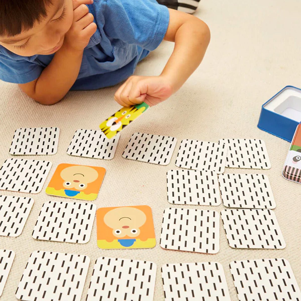 On The Go Matching Memory Game - Lockwood Shop - Kikkerland