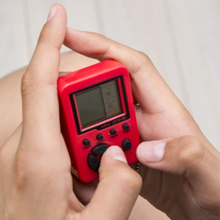 Pocket Arcade Game - Lockwood Shop - Kikkerland